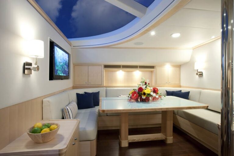 The 30m Yacht NOSTROMO