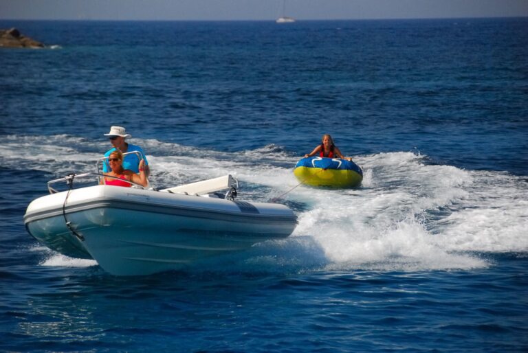 The 30m Yacht POWDERMONKEY OF LONDON