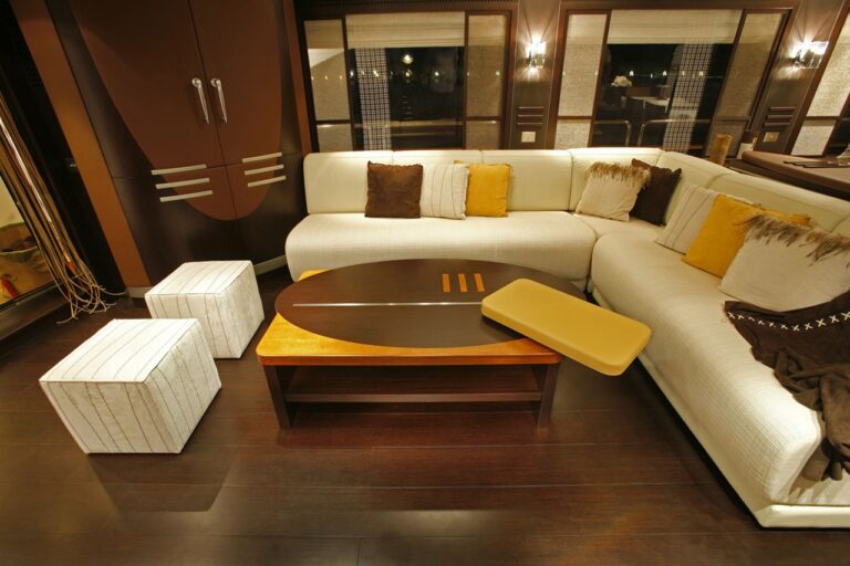 The 30m Yacht QUID PRO QUO