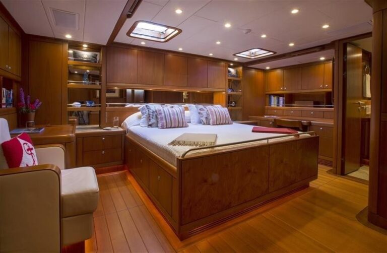 The 30m Yacht RED SKY