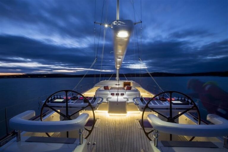 The 30m Yacht RED SKY