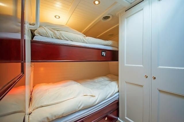 The 30m Yacht REESLE