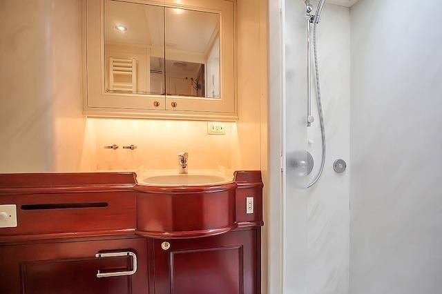 The 30m Yacht REESLE