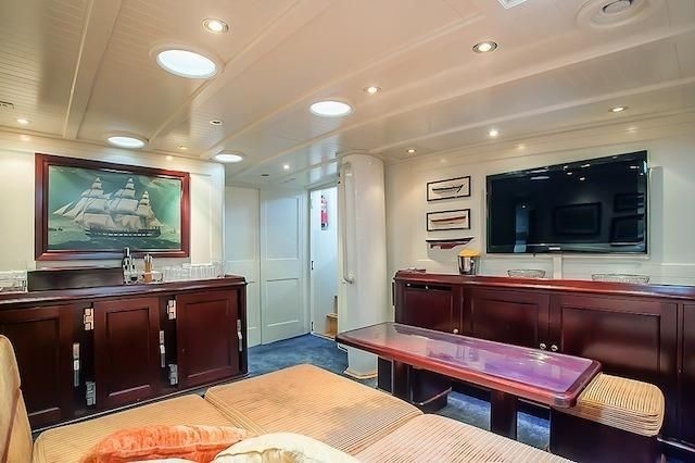 The 30m Yacht REESLE