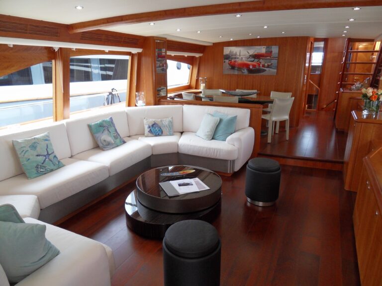 The 30m Yacht REVENGE II