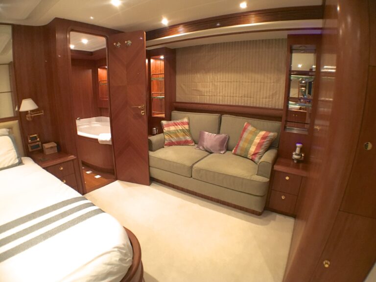 The 30m Yacht REVENGE II