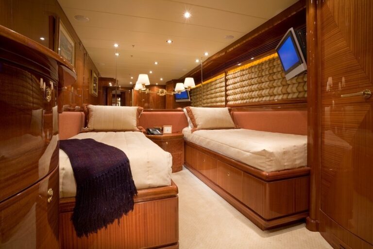 The 30m Yacht SEAFARER