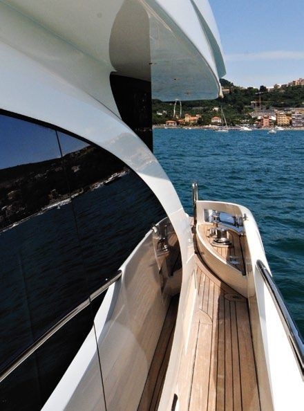The 30m Yacht SEVEN