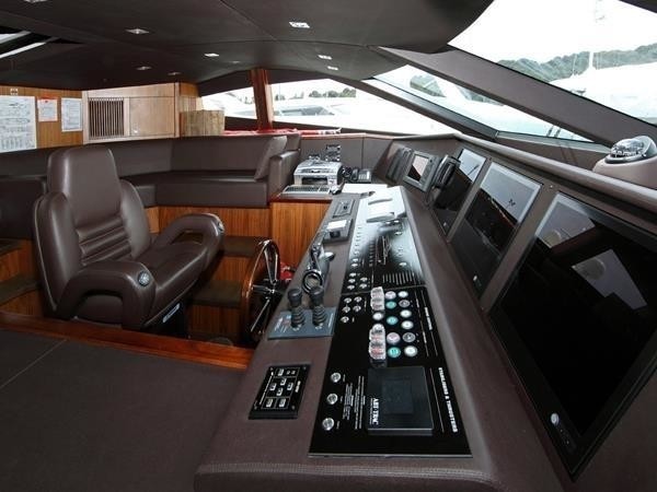 The 30m Yacht SIMPLE PLEASURE