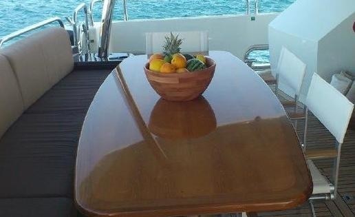 The 30m Yacht SIMPLE PLEASURE