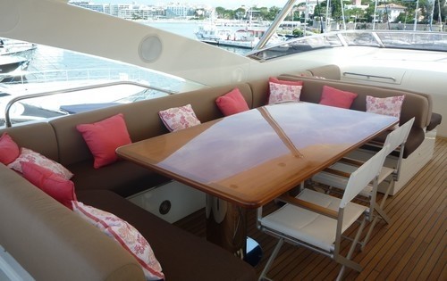 The 30m Yacht SIMPLE PLEASURE