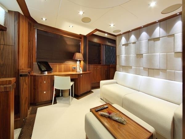 The 30m Yacht SIMPLE PLEASURE