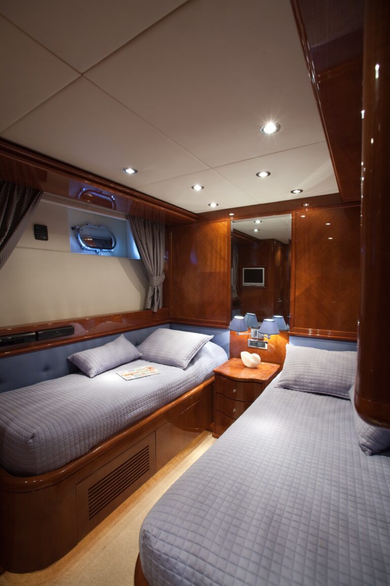 The 30m Yacht SUPER