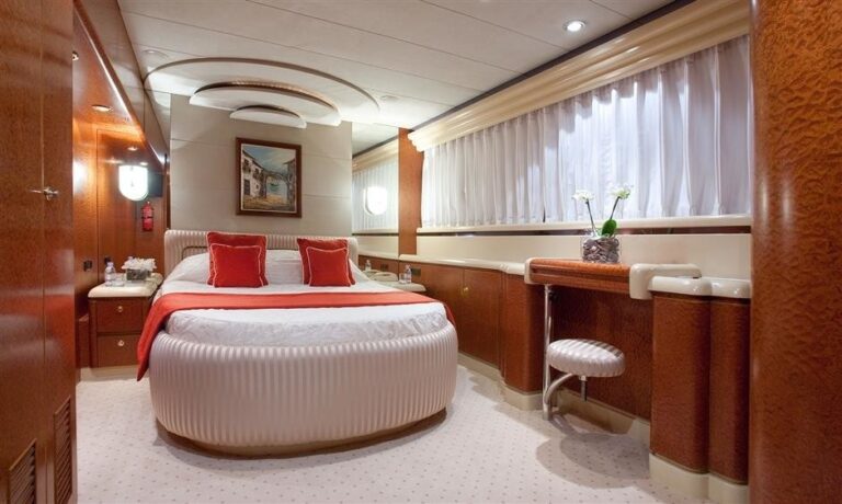The 30m Yacht SUPERTOY