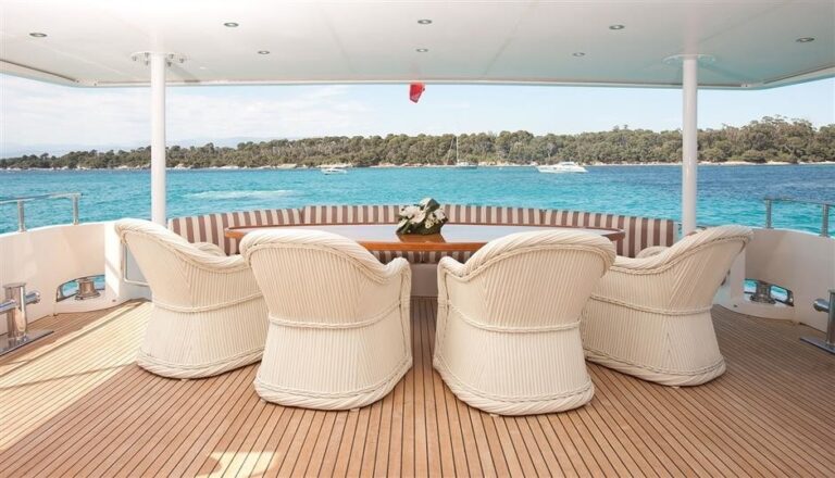 The 30m Yacht SUPERTOY