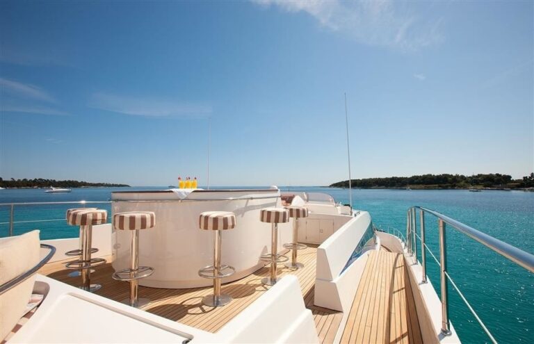 The 30m Yacht SUPERTOY