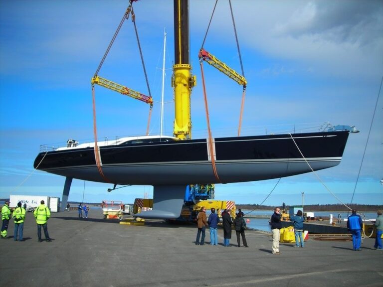 The 30m Yacht VARSOVIE