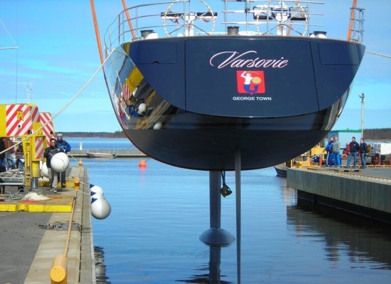 The 30m Yacht VARSOVIE