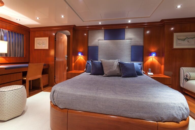 The 30m Yacht ZAMBEZI