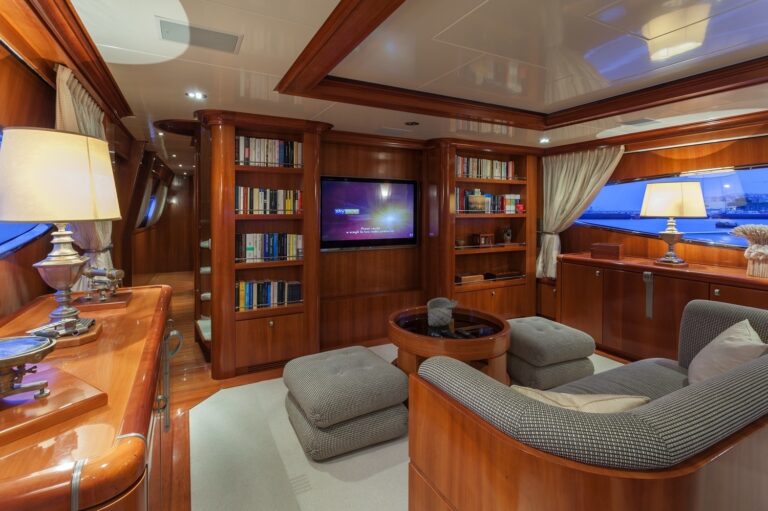 The 30m Yacht ZAMBEZI