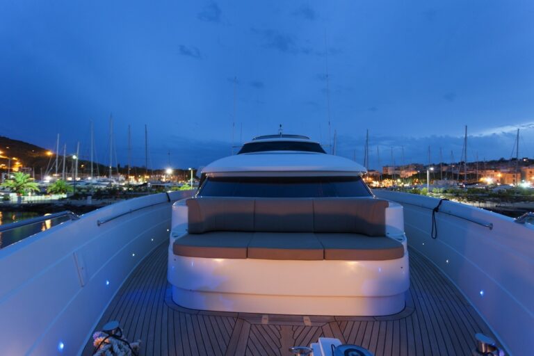 The 30m Yacht ZAMBEZI