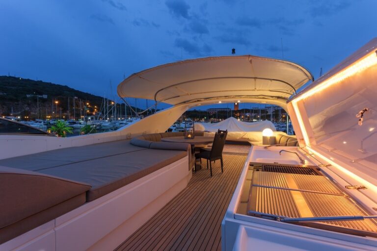 The 30m Yacht ZAMBEZI