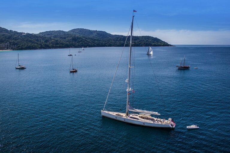 The 30m Yacht ZEFIRO