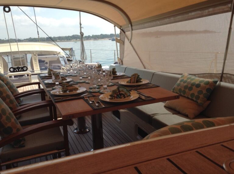 The 30m Yacht ZEFIRO