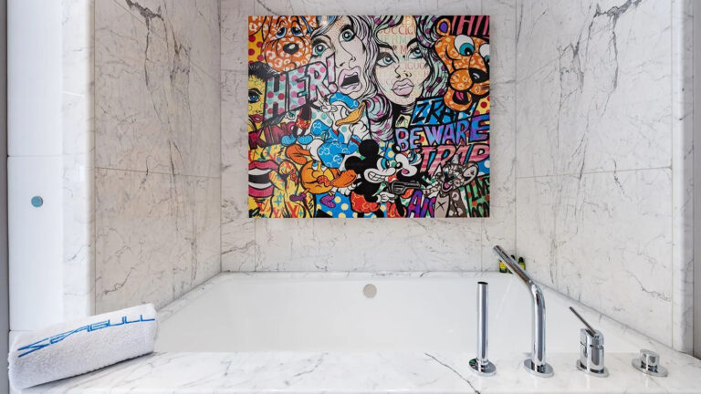 Master Bathtub