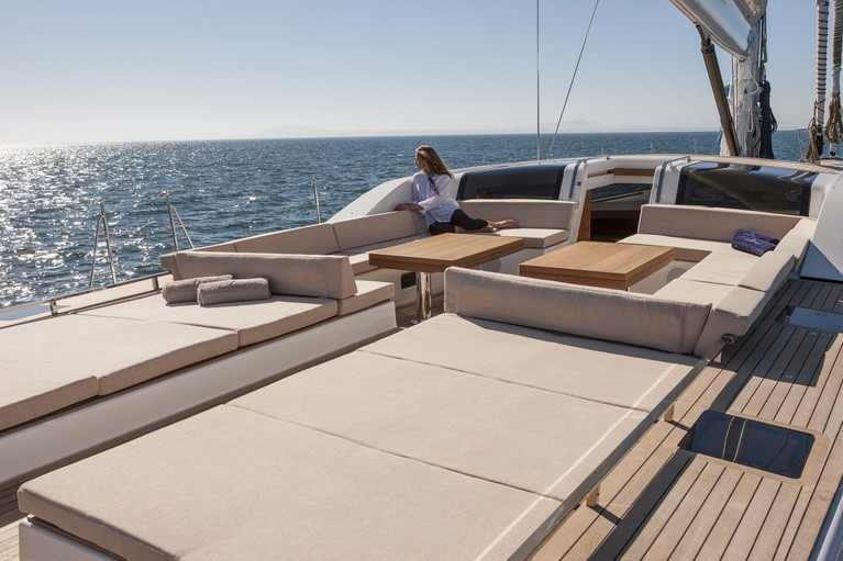 The 31m Yacht ALMAGORES II