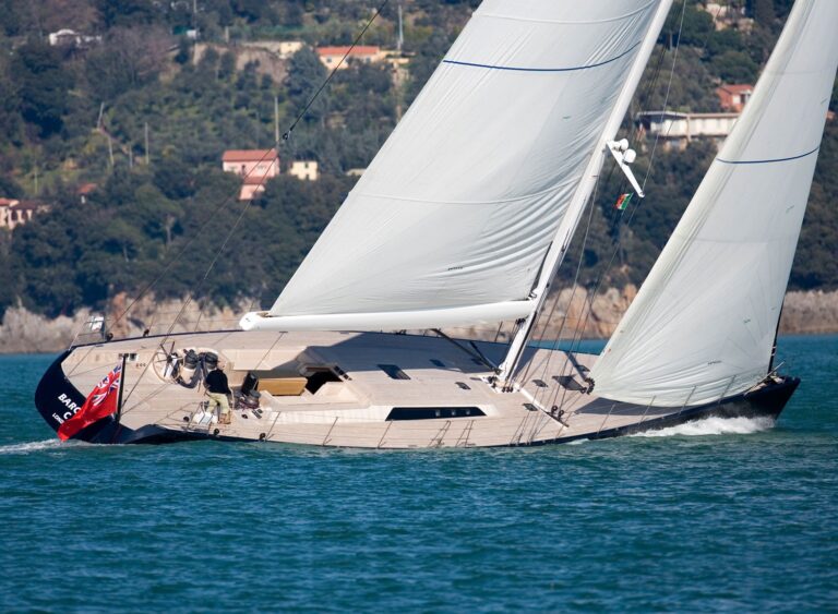 The 31m Yacht BARONG C
