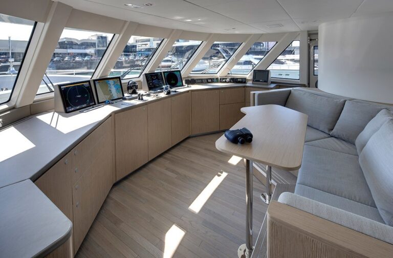 The 31m Yacht BLACK PEARL
