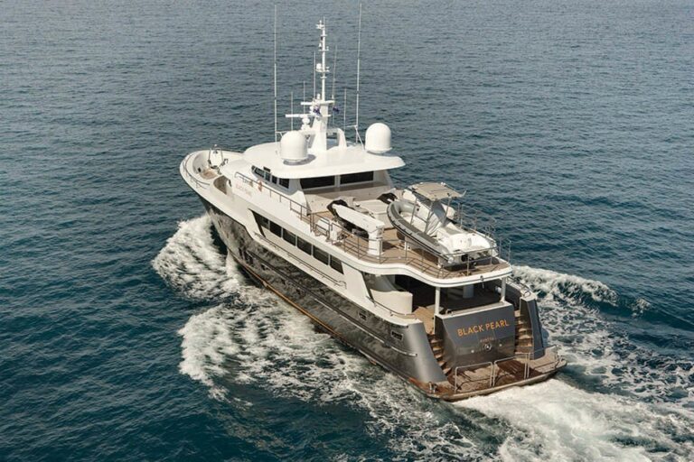 The 31m Yacht BLACK PEARL