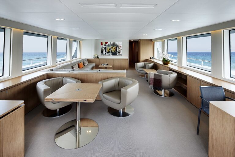 The 31m Yacht BLACK PEARL