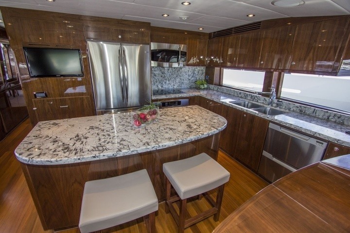The 31m Yacht CARBON COPY