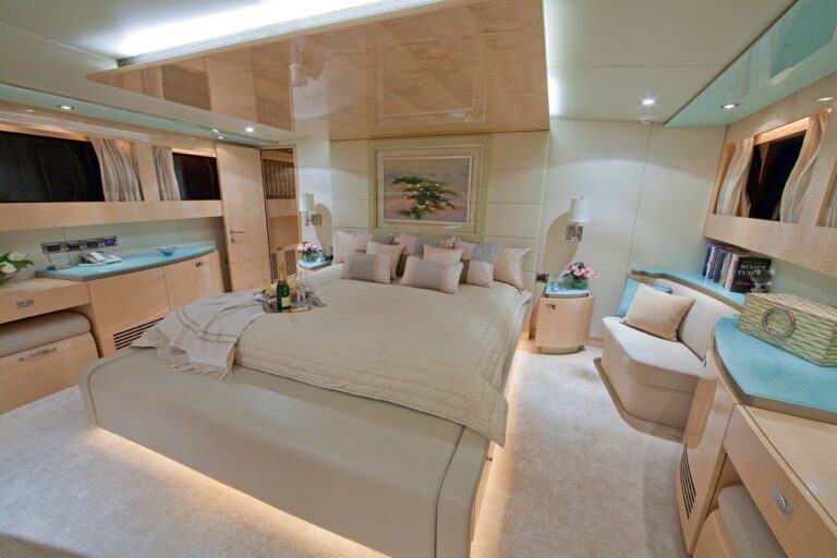 The 31m Yacht DIAMOND GIRL