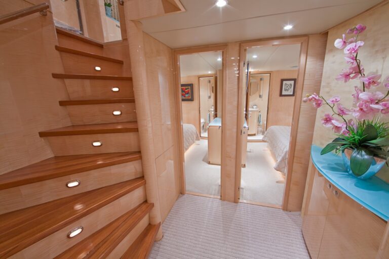The 31m Yacht DIAMOND GIRL