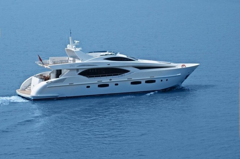 The 31m Yacht ELECTRA