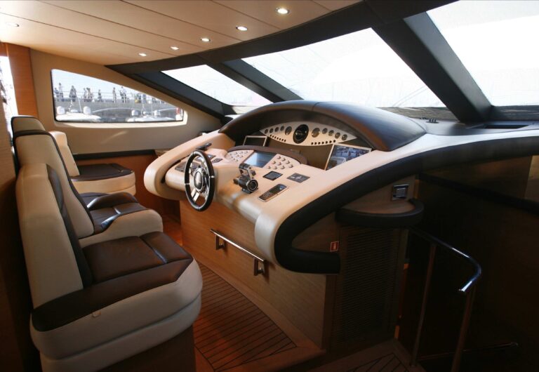 The 31m Yacht LEONARDO
