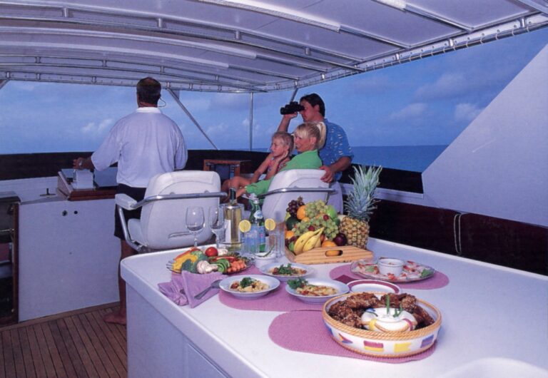 The 31m Yacht LIQUIDITY