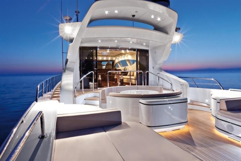 The 31m Yacht MANGUSTA 105