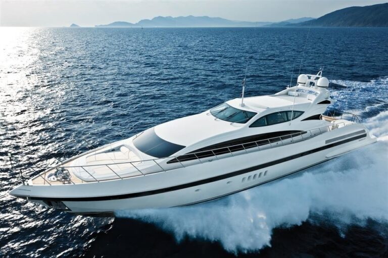 The 31m Yacht MANGUSTA 105