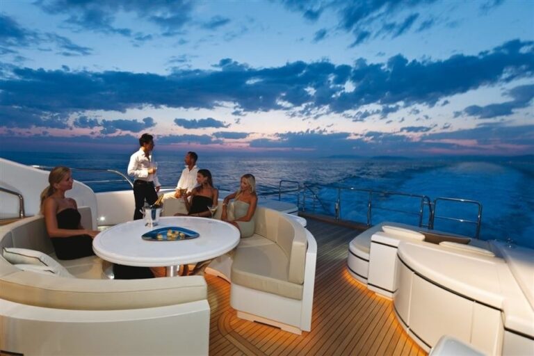 The 31m Yacht MANGUSTA 105