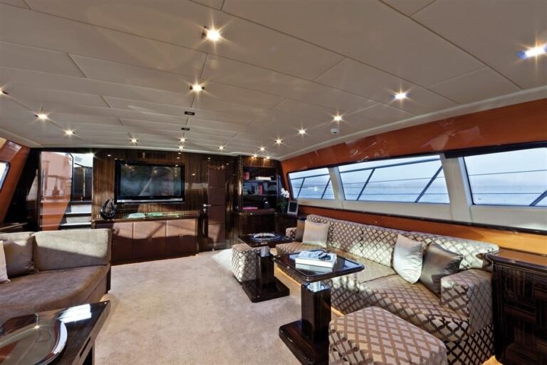 The 31m Yacht MANGUSTA 105