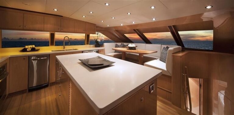 The 31m Yacht MAR AZUL
