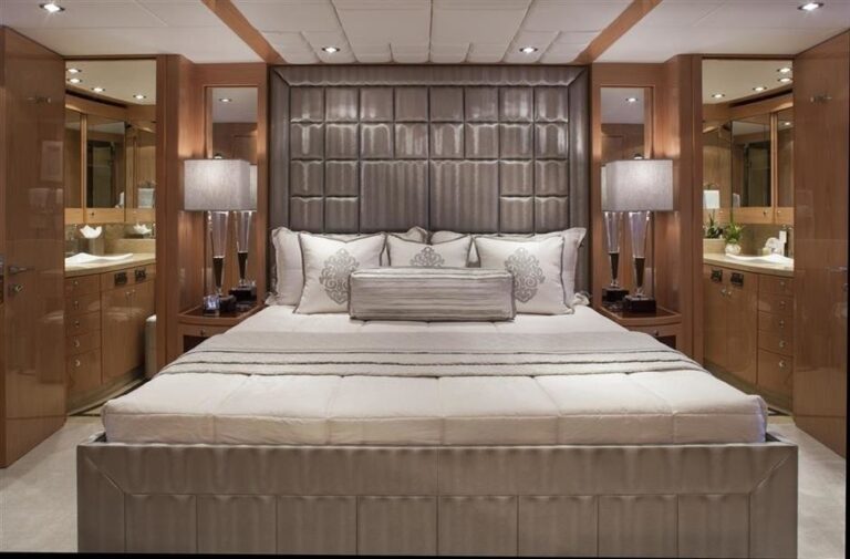 The 31m Yacht MAR AZUL