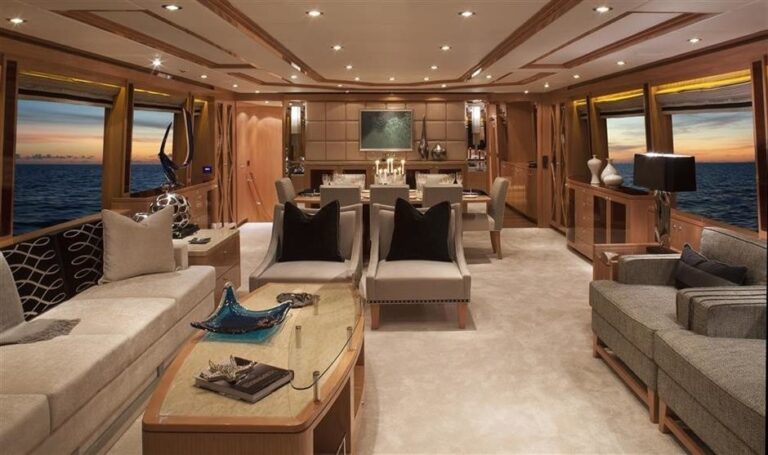 The 31m Yacht MAR AZUL