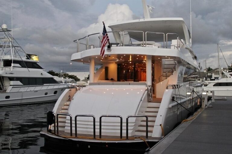 The 31m Yacht MAR AZUL
