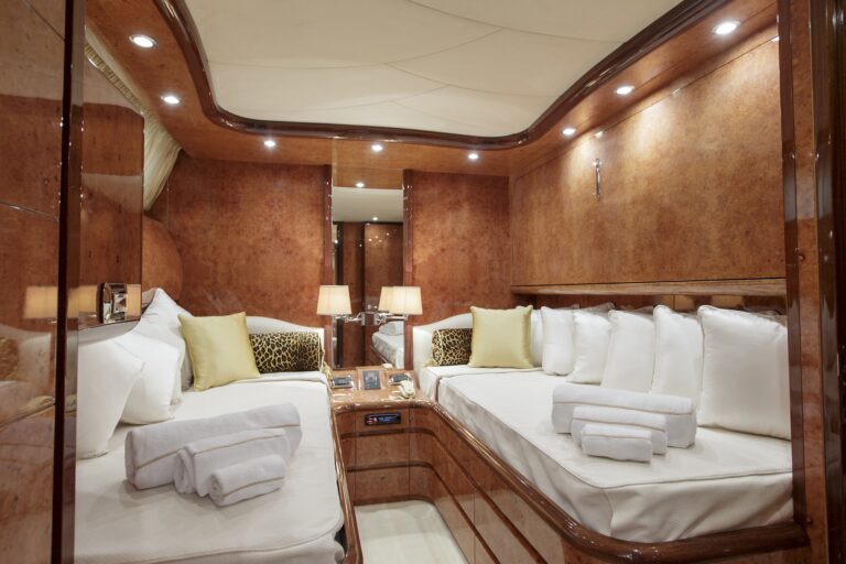 The 31m Yacht SEA JAGUAR