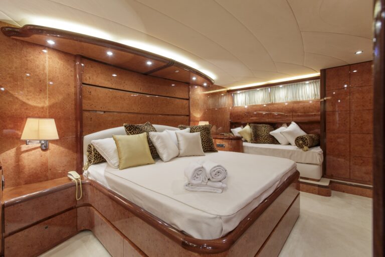 The 31m Yacht SEA JAGUAR